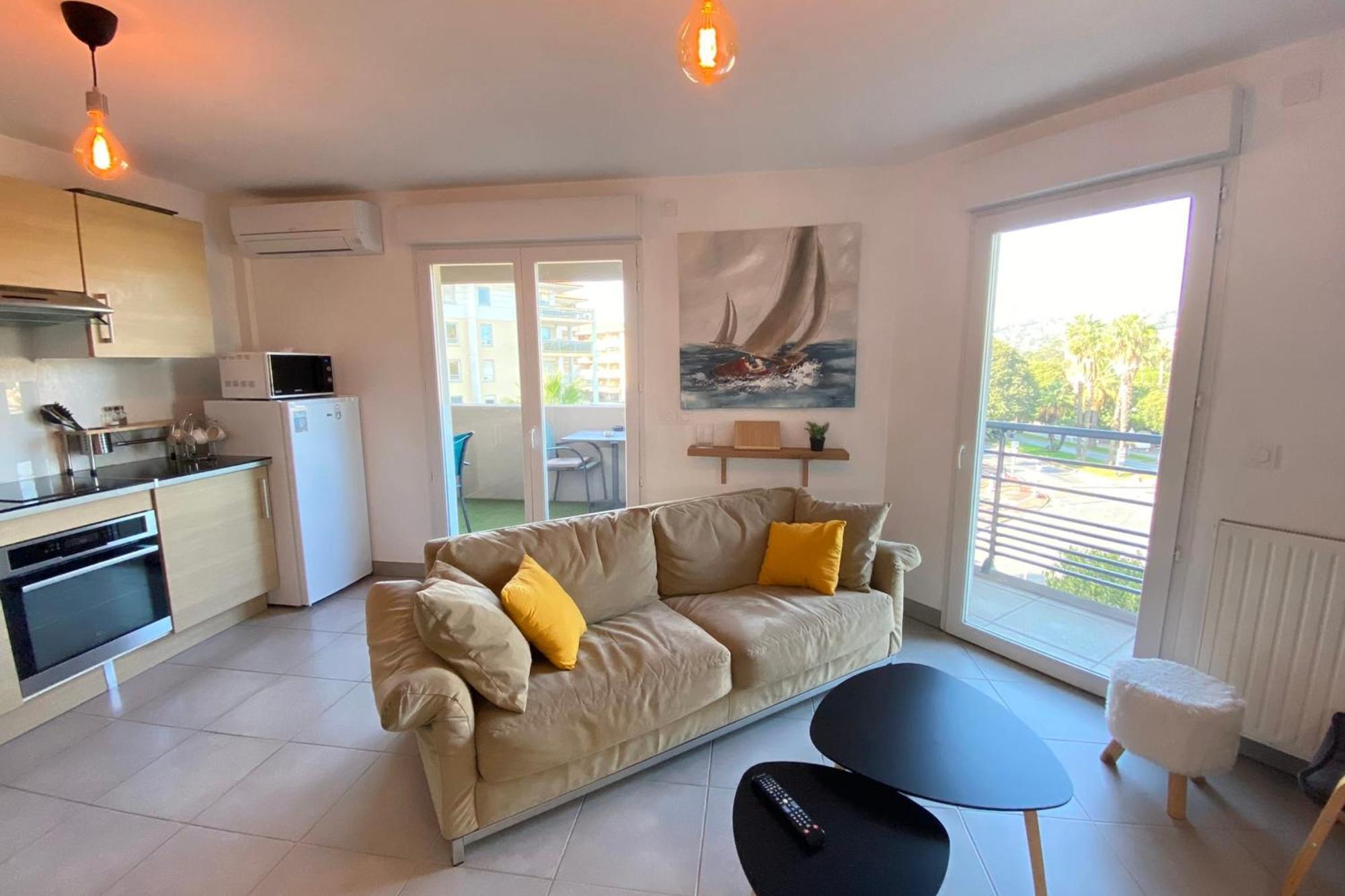 Appartement 06ch Beautiful T3 With Terrace - 300m Exflora Park *